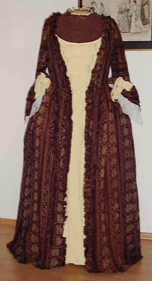 Projects: 1760s contouche